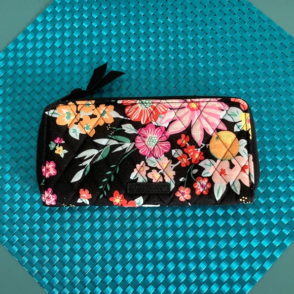 Vera Bradley Accordion Wallet Tangerine Twist - Picture 2 of 13